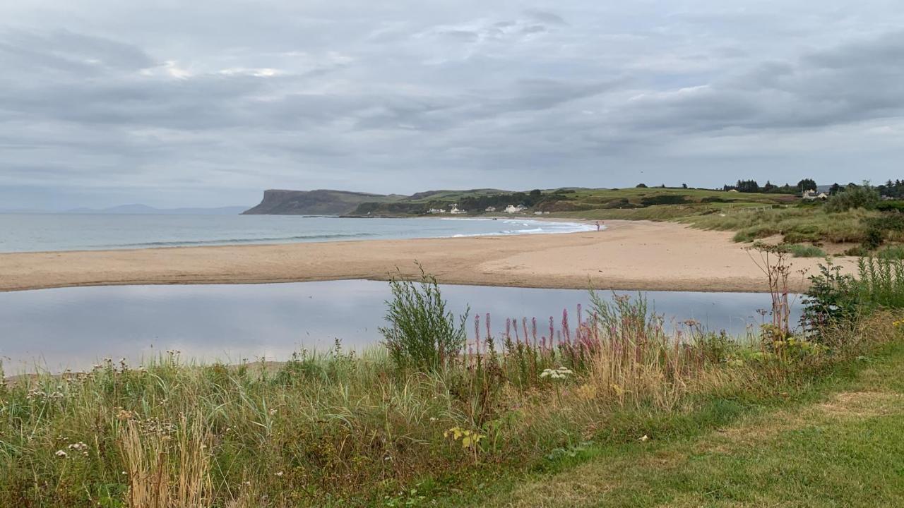 Seaside Apartment - 2 Storey 2 Bedrooms Ballycastle Exterior photo